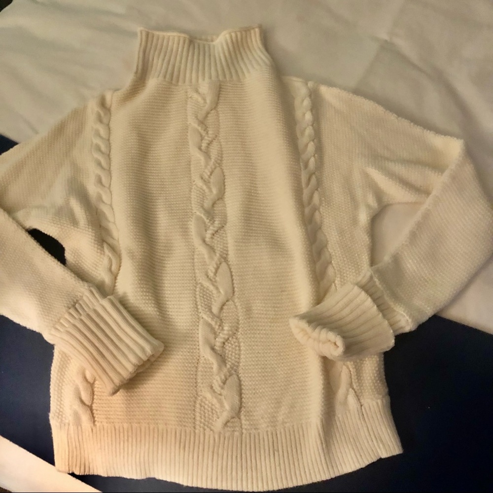 GAP White Cable Knit Sweater❗️